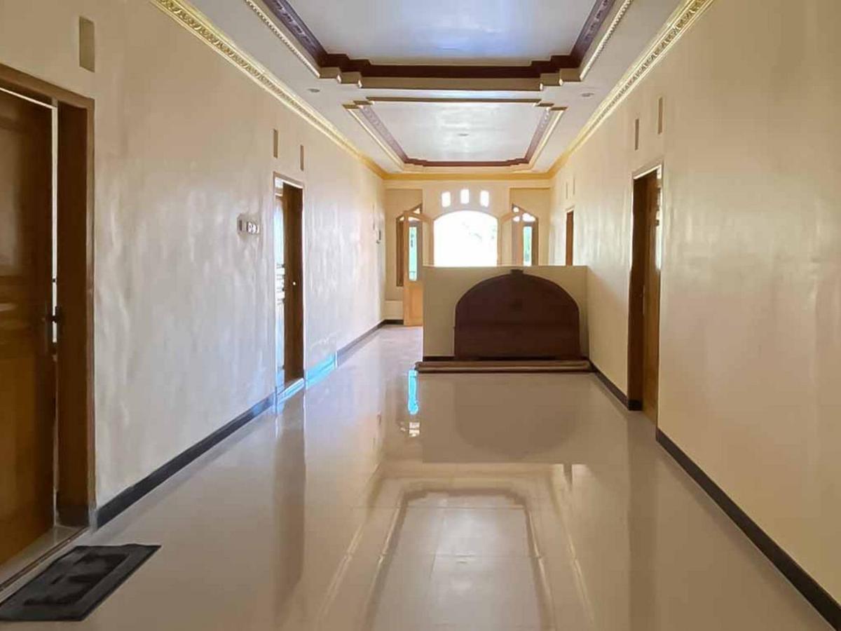 Palace Syariah Homestay Redpartner Banyuwangi  Extérieur photo