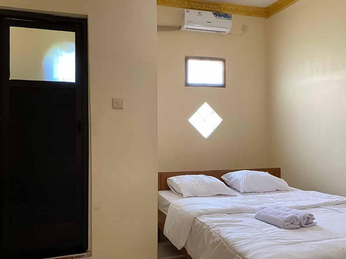 Palace Syariah Homestay Redpartner Banyuwangi  Extérieur photo